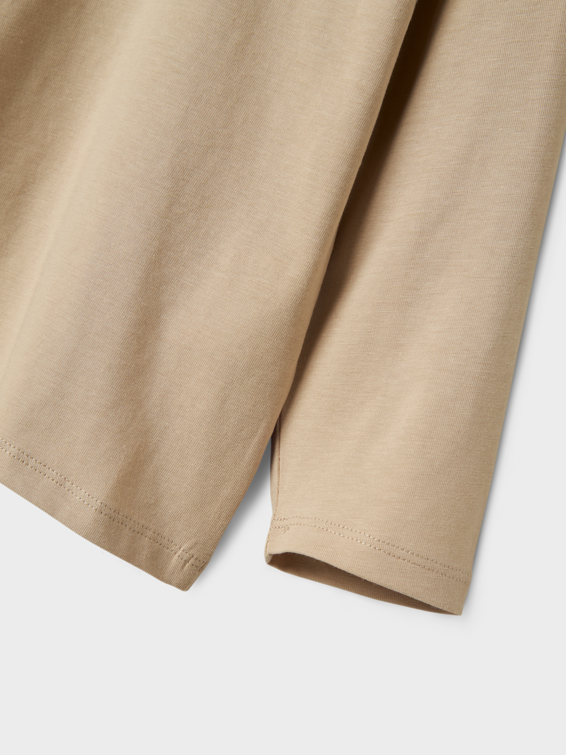 model_shot-front_full